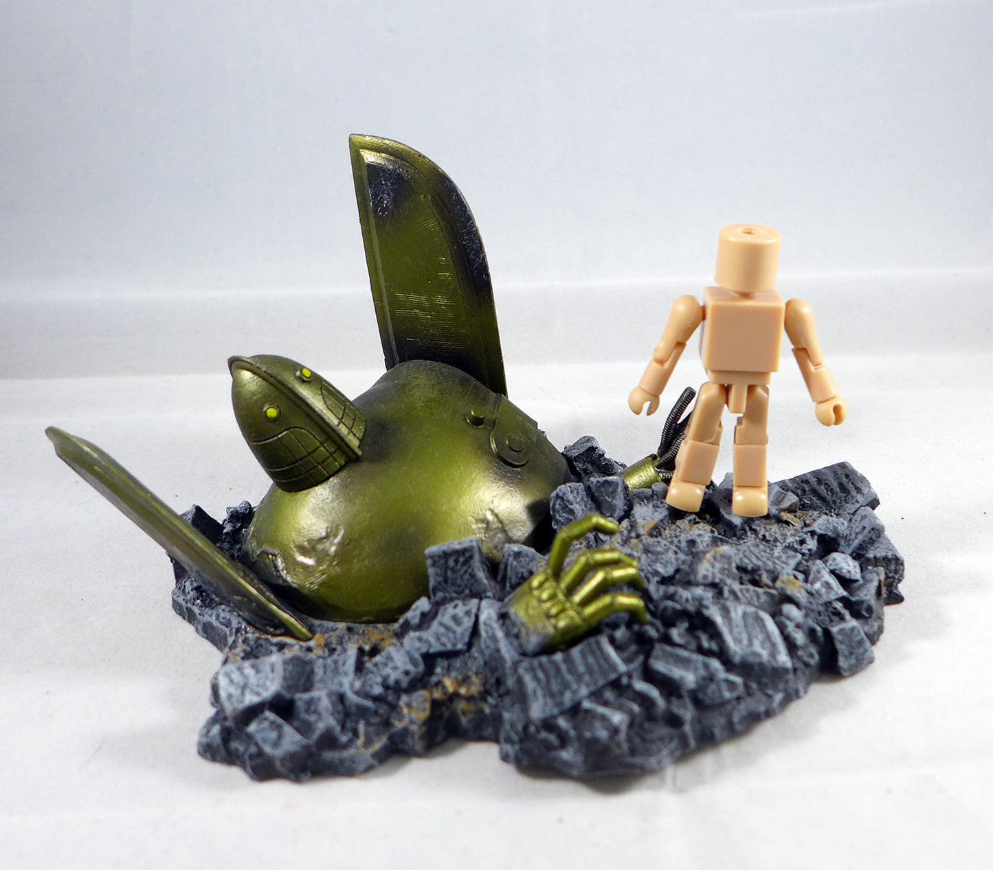 Last One: Defeated Robot Diorama