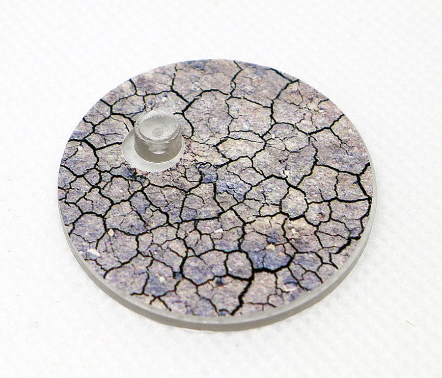 Minimate Showcase Stand – Cracked Earth Base